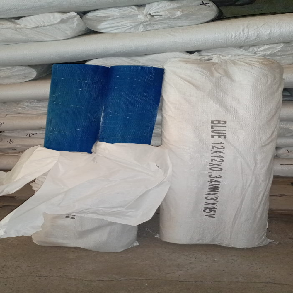 PVC COATED WIRE MESH BLUE AND PACKING